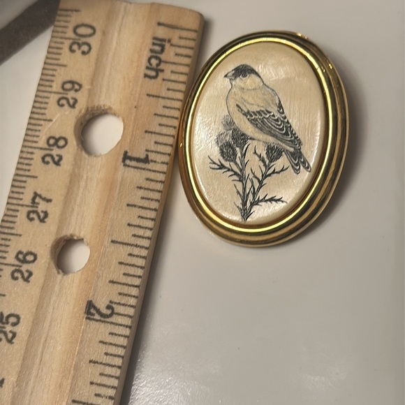 Vintage Barlow bird on tree 1 1/2” x 1” pin in gold tone setting - Picture 2 of 5